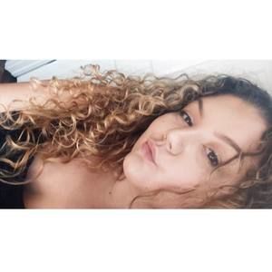 Meet your Posher, Becca